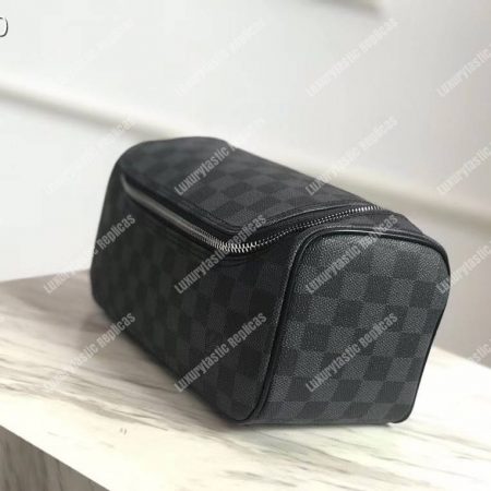 Damier Graphite Canvas Louis Vuitton Toiletry Pouch - N47625 - Authentic  Used