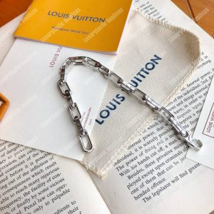 LV Monogram Chain Bracelet Silver - Image 7