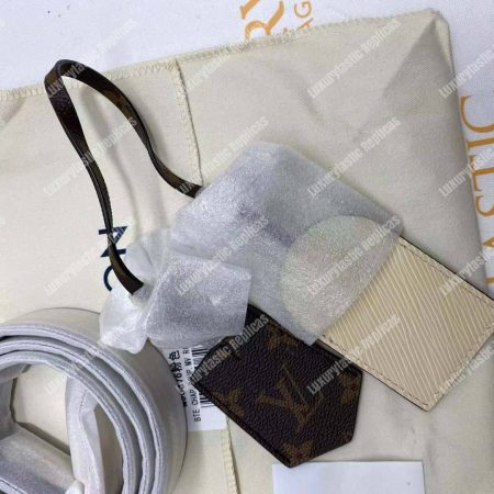 LV Spring Street Monogram Vernis Rose Ballerine - Image 11