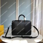LV Porte-Documents Voyage PM Taiga Leather Noir
