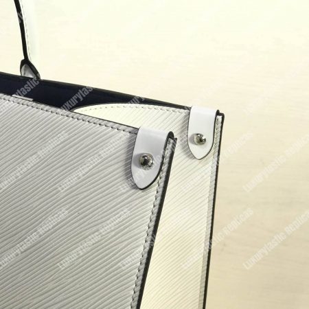 LV Onthego MM Blanc - Image 4