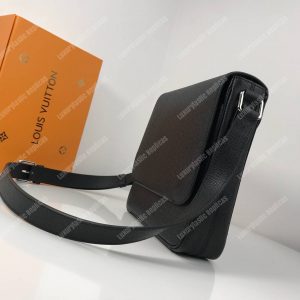 LV Roman PM Taiga Leather Noir - Image 3