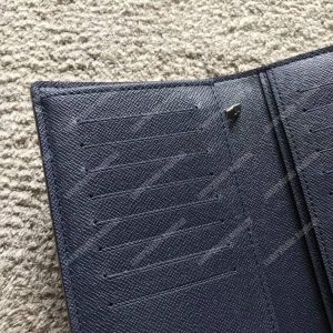 LV Circle signature Brazza Wallet Epi Leather Noir - Image 8