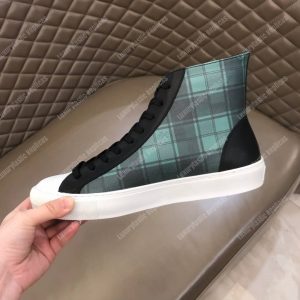 LV Tattoo Sneaker Boot Vert - Image 7