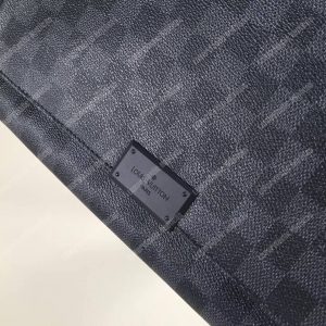 LV District MM Messenger Bag Damier Graphite Canvas - Image 7