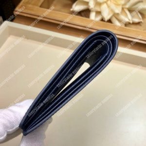 LV Multiple Wallet Epi Leather Bleu Marine - Image 3