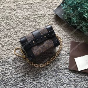 LV Essential Trunk Monogram - Image 9