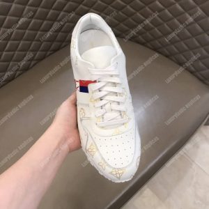 LV Sneaker Run Away Monogram Gold - Image 8