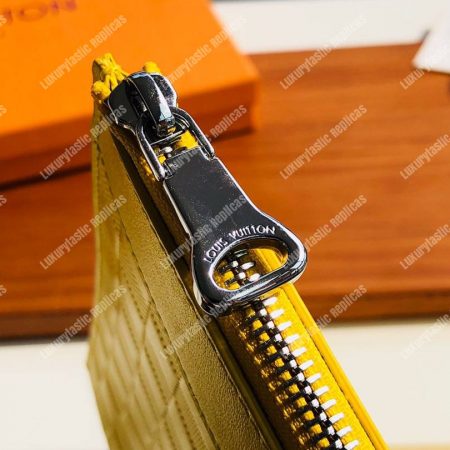 LV Discovery Pochette Damier Infini Yellow - Image 7