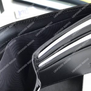 Gucci Leather Wallet with Gucci Logo - Image 7