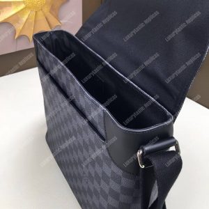 LV District MM Damier Canvas - Image 10