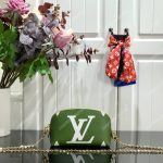 LV Pochette Cosme XL Monogram Khaki/Beige