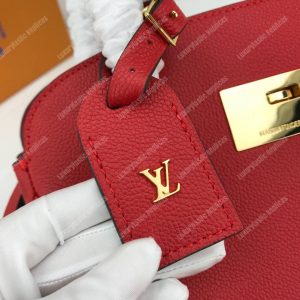 LV Milla PM Veau Nuage Rose Rubis - Image 4