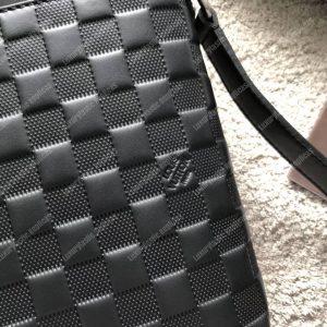 LV District Pochette Damier Infini Leather - Image 11