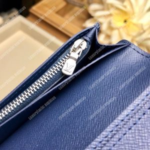 LV Brazza Wallet Taïga Leather Bleu Marine - Image 3