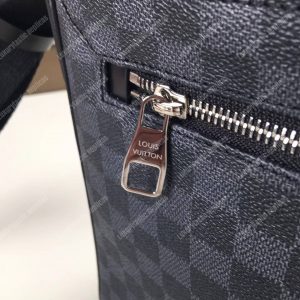 LV District MM Messenger Bag Damier Graphite Canvas - Image 9