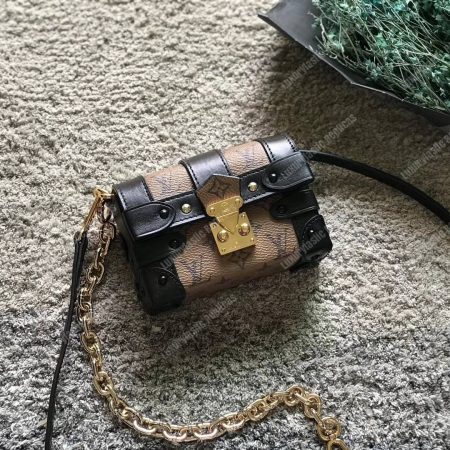 LV Essential Trunk Monogram Reverse Canvas - Image 9