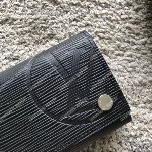LV Rivets Chain Wallet Epi Leather - Image 10