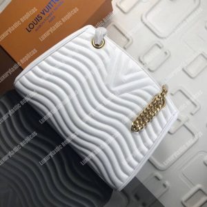 LV New Wave Chain Tote White - Image 11