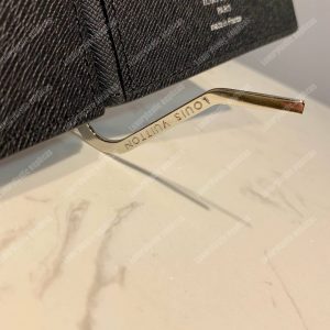 LV Pince Wallet Taiga Leather Noir - Image 6