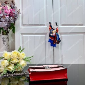 LV Trunk Chain Wallet Rose Ballerine - Image 4