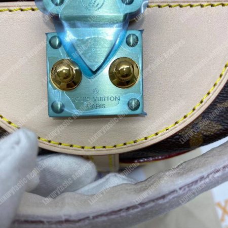 LV Duffle Monogram Bag - Image 17