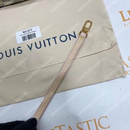 LV Favorite PM Damier Azur - Image 10