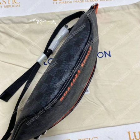 LV Damier Cobalt Canvas Race Discovery Bumbag - Image 15