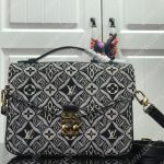 Louis Vuitton LV POCHETTE MÉTIS​ Grey M57272