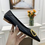 VALENTINO V BUCKLE PUMPS BLACK SW2S0Q63DSH0NO