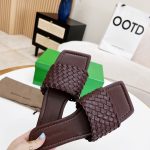 BOTTEGA VENETA DOT WAVE FLAT SANDALS BURGUNDY 708880V