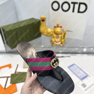 GUCCI LEATHER THONG SANDAL WITH DOUBLE G PINK AND GREEN 497444 - Image 9