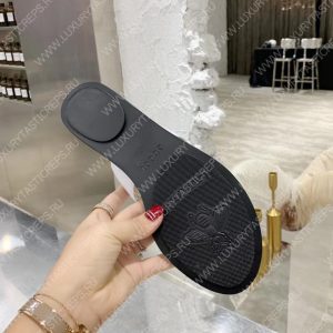 GUCCI LEATHER THONG SANDAL WITH DOUBLE G WHITE 497444 - Image 9