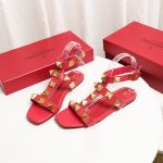 VALENTINO ROMAN STUD FLAT CALFSKIN SANDAL ROSSO VALENTINO WW2S0BU8ZWM