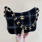 CHANEL Hobo handbag Black AS3562