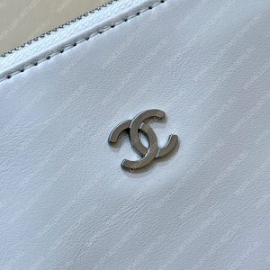 CHANEL 22 HANDBAG White AS3260 - Image 6