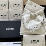 CHANEL 22 HANDBAG White AS3260