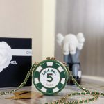 CHANEL CLUTCH WITH CHAIN GREEN & WHITE AP3074
