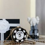 CHANEL CLUTCH WITH CHAIN BLACK & WHITE AP3074