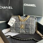 CHANEL 19 HANDBAG MULTICOLOR AS1161