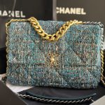 CHANEL 19 LARGE HANDBAG MULTICOLOR AS1161