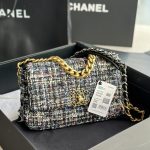 CHANEL 19 HANDBAG MULTICOLOR AS1161