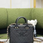 CHANEL SMALL VANITY CASE BLACK AS3345