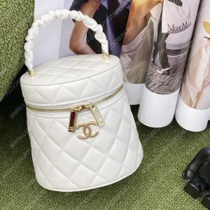 CHANEL VANITY CASE WHITE AS3707 - Image 8