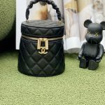CHANEL VANITY CASE BLACK AS3707