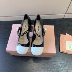 MIU MIU PATENT LEATHER PUMPS WHITE AND BLACK 5I248D