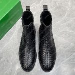 BOTTEGA VENETA BRUSHED LEATHER ANKLE BOOTS BLACK 717761V