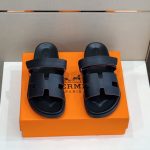 HERMES CHYPRE SANDALS BLACK H211907ZH44400