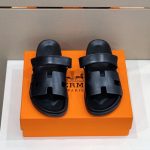 HERMES CHYPRE SANDALS BLACK H211907ZH44400