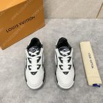 LOUIS VUITTON TRAINER SNEAKER WHITE/BLACK 4501234